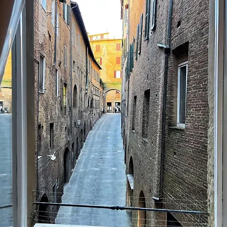 Apartment Susy- Nearby The Cathedral Siena
